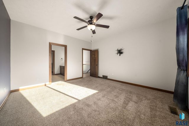 5915 W Yukon Trl Trail, Sioux Falls, SD 57107