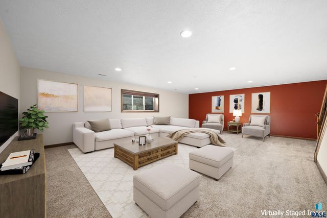 5915 W Yukon Trl Trail, Sioux Falls, SD 57107