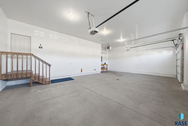 5915 W Yukon Trl Trail, Sioux Falls, SD 57107