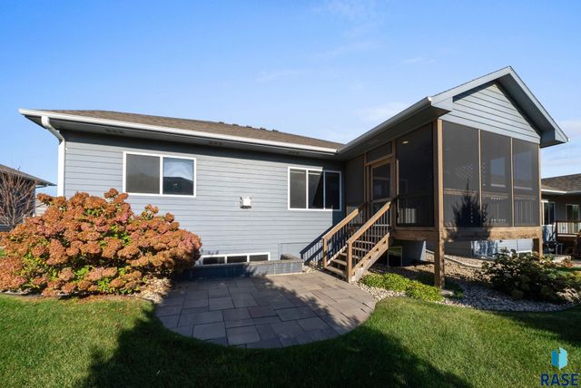 5915 W Yukon Trl Trail, Sioux Falls, SD 57107