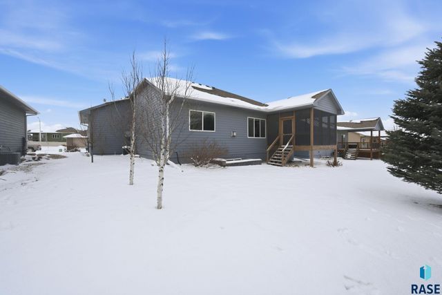 5915 W Yukon Trl Trail, Sioux Falls, SD 57107