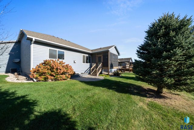 5915 W Yukon Trl Trail, Sioux Falls, SD 57107