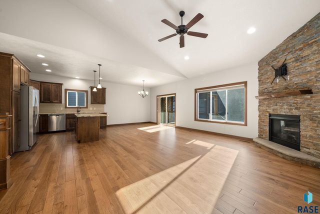 5915 W Yukon Trl Trail, Sioux Falls, SD 57107