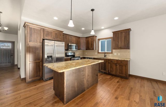 5915 W Yukon Trl Trail, Sioux Falls, SD 57107