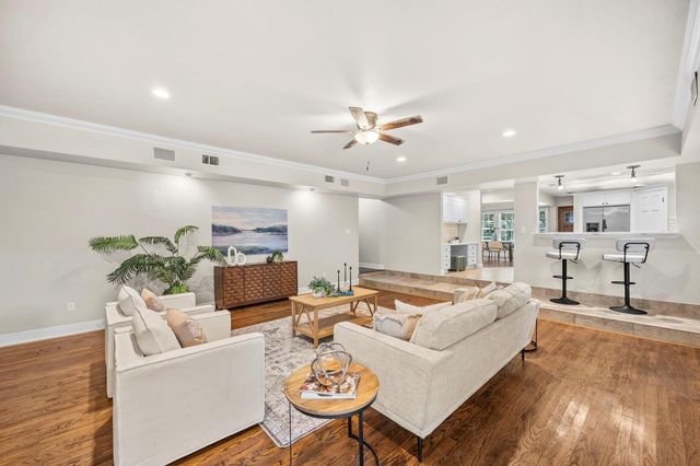 924 E 52nd ST A, Austin, TX 78751