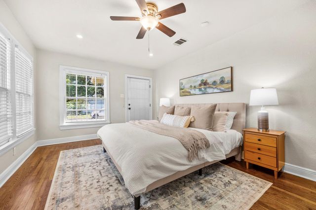 924 E 52nd ST A, Austin, TX 78751
