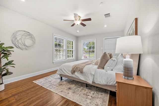 924 E 52nd ST A, Austin, TX 78751