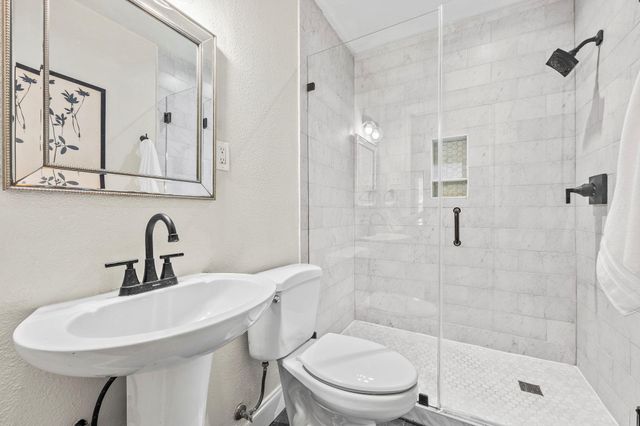 924 E 52nd ST A, Austin, TX 78751