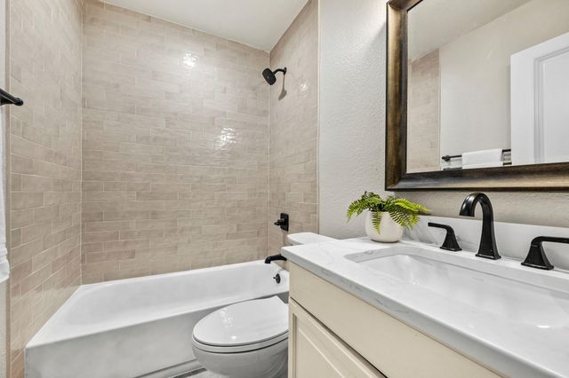 924 E 52nd ST A, Austin, TX 78751