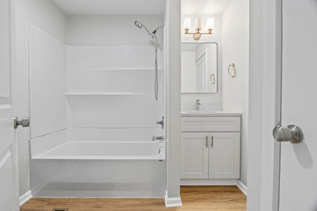 764 TERRACE Court A, Elgin, IL 60120