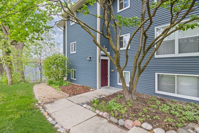 764 TERRACE Court A, Elgin, IL 60120