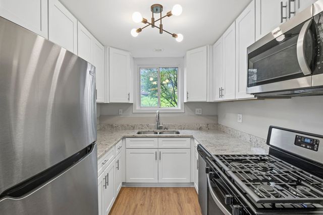 764 TERRACE Court A, Elgin, IL 60120