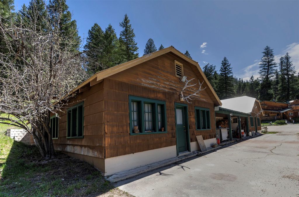 283 Lost Trail Hot Springs Road, Sula, MT 59871 photo 24
