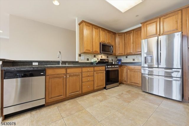27 Patriots Path, South Bound Brook Boro, NJ 08880