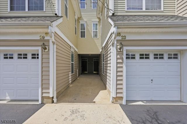 27 Patriots Path, South Bound Brook Boro, NJ 08880