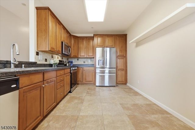 27 Patriots Path, South Bound Brook Boro, NJ 08880