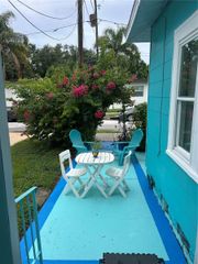 914 N 8TH STREET N, St Petersburg, FL 33701