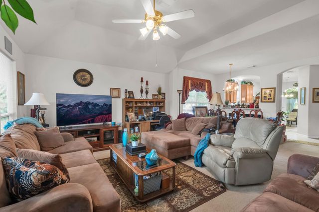 3709 Sunset Circle, Montgomery, TX 77356