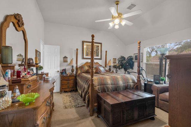 3709 Sunset Circle, Montgomery, TX 77356