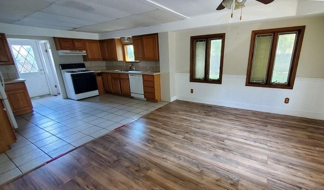 2569 Harding Avenue, Muskegon, MI 49441