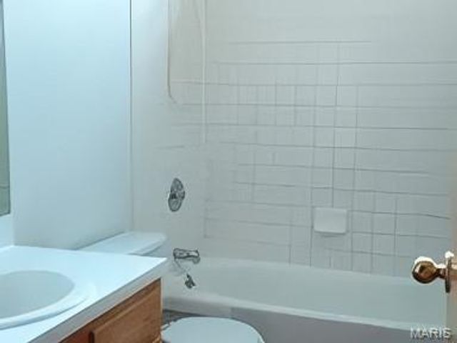 1217 N 11th Street 1217, St Louis, MO 63106
