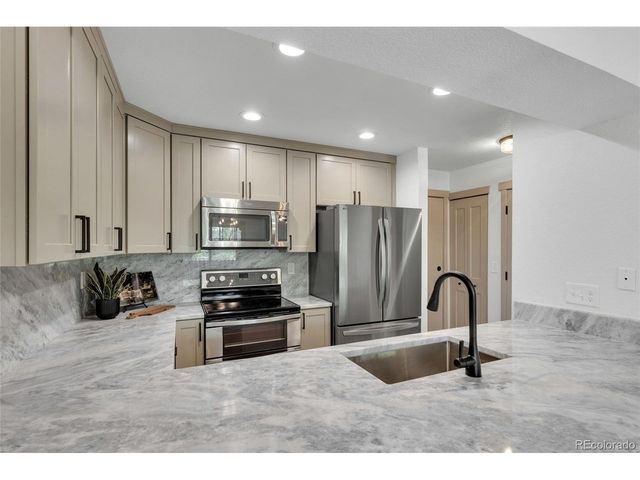 8783 Allison Dr D, Arvada, CO 80005