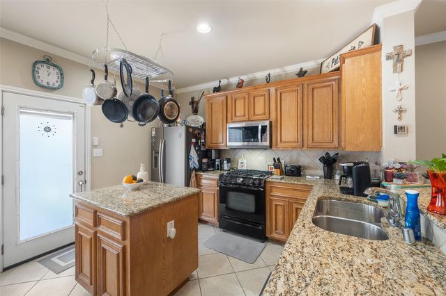 544 W 27th Street, Houston, TX 77008