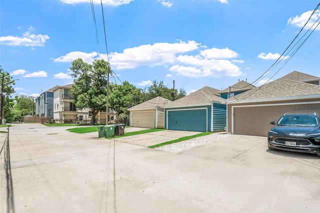 544 W 27th Street, Houston, TX 77008