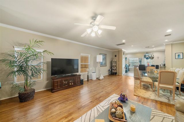 544 W 27th Street, Houston, TX 77008