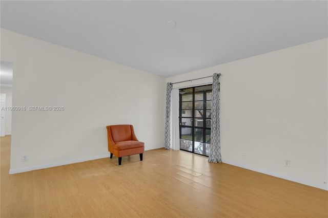 9415 W McNab Rd 204, Tamarac, FL 33321