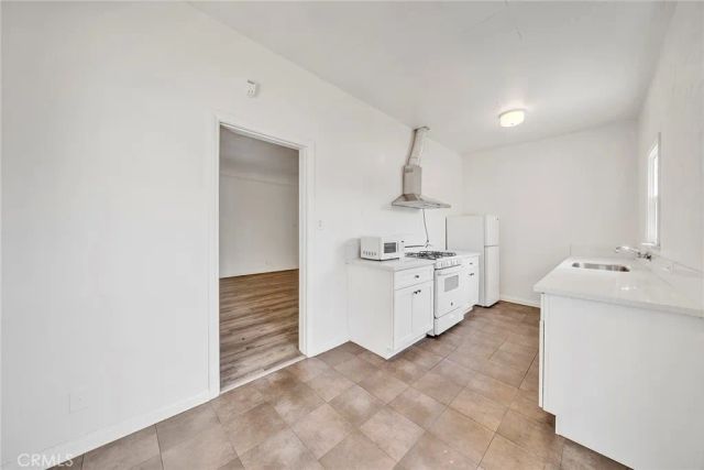10706 Ohio, Los Angeles, CA 90024