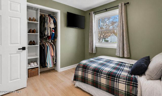 4 Revere Court, Barnegat, NJ 08005