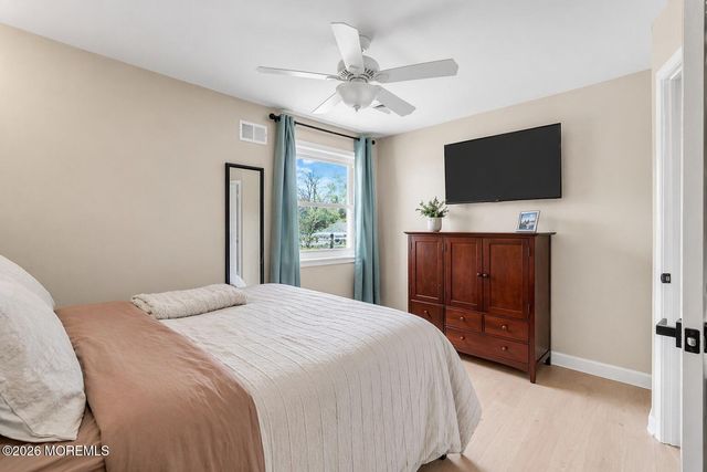 4 Revere Court, Barnegat, NJ 08005