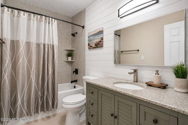 4 Revere Court, Barnegat, NJ 08005