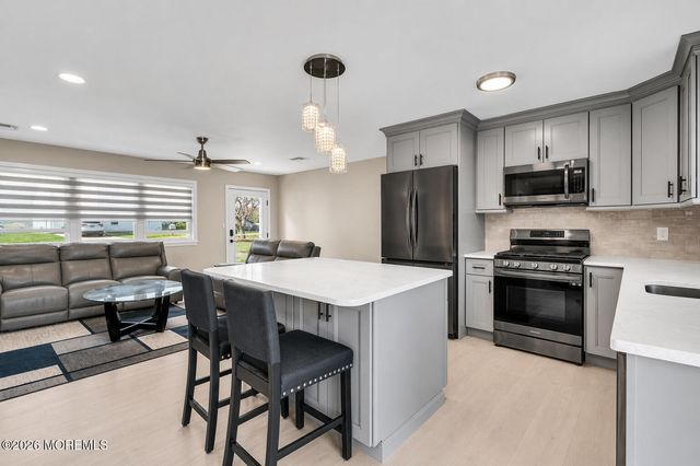 4 Revere Court, Barnegat, NJ 08005