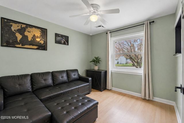 4 Revere Court, Barnegat, NJ 08005