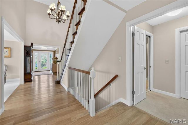 14318 Valley Meadow Court E, Chesterfield, MO 63017
