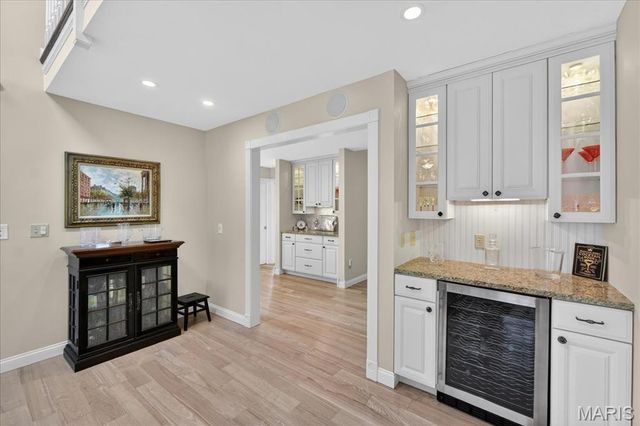 14318 Valley Meadow Court E, Chesterfield, MO 63017