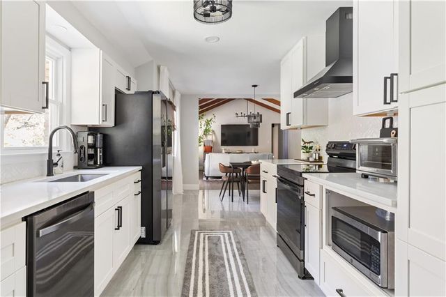 5925 Old Bill Cook Road, Atlanta, GA 30349