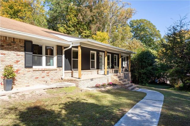 5925 Old Bill Cook Road, Atlanta, GA 30349