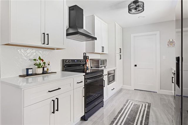 5925 Old Bill Cook Road, Atlanta, GA 30349