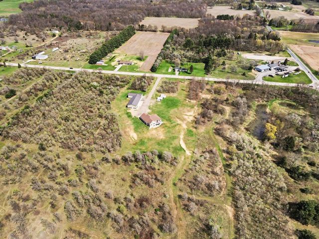 1160 S M 140, Watervliet, MI 49098