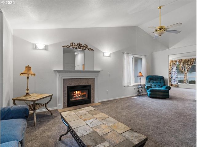 5613 Ne 99TH St, Vancouver, WA 98665