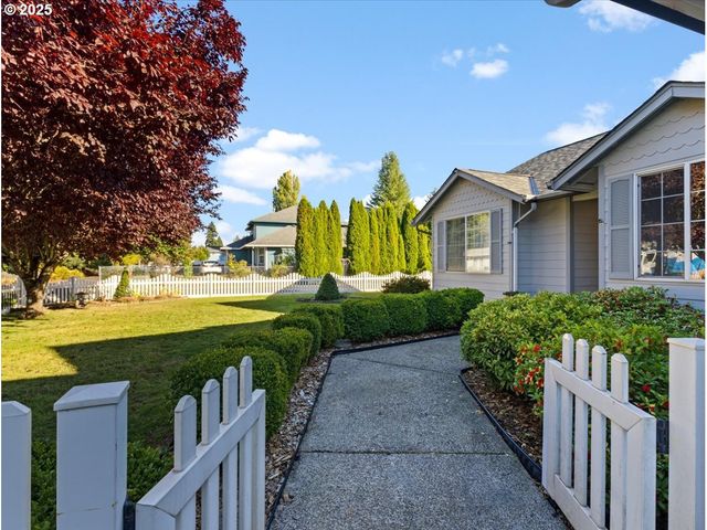 5613 Ne 99TH St, Vancouver, WA 98665