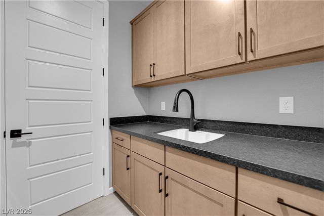 10190 Bismarck Palms Avenue, Las Vegas, NV 89166