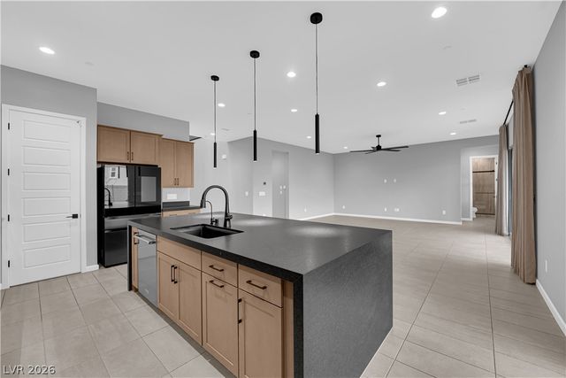 10190 Bismarck Palms Avenue, Las Vegas, NV 89166