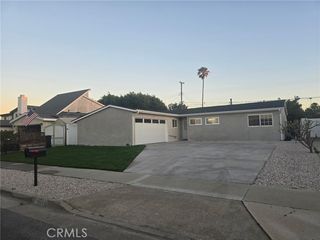 871 Joann, Costa Mesa, CA 92627