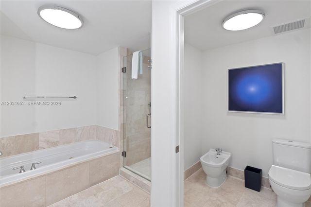 4401 Collins Avenue 1206, Miami Beach, FL 33140