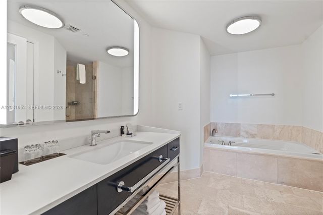 4401 Collins Avenue 1206, Miami Beach, FL 33140