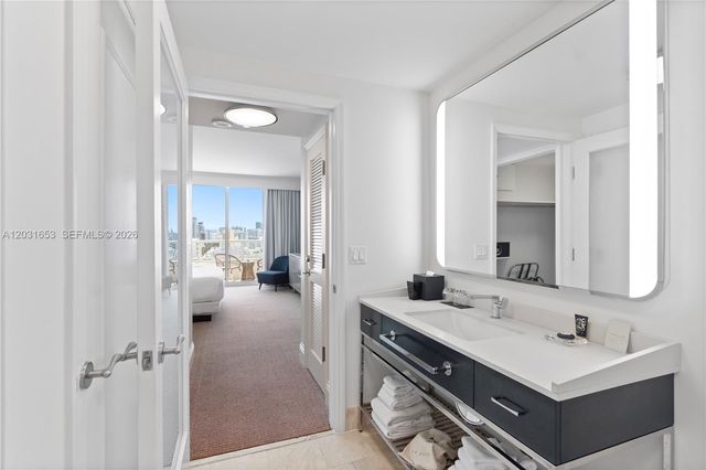 4401 Collins Avenue 1206, Miami Beach, FL 33140